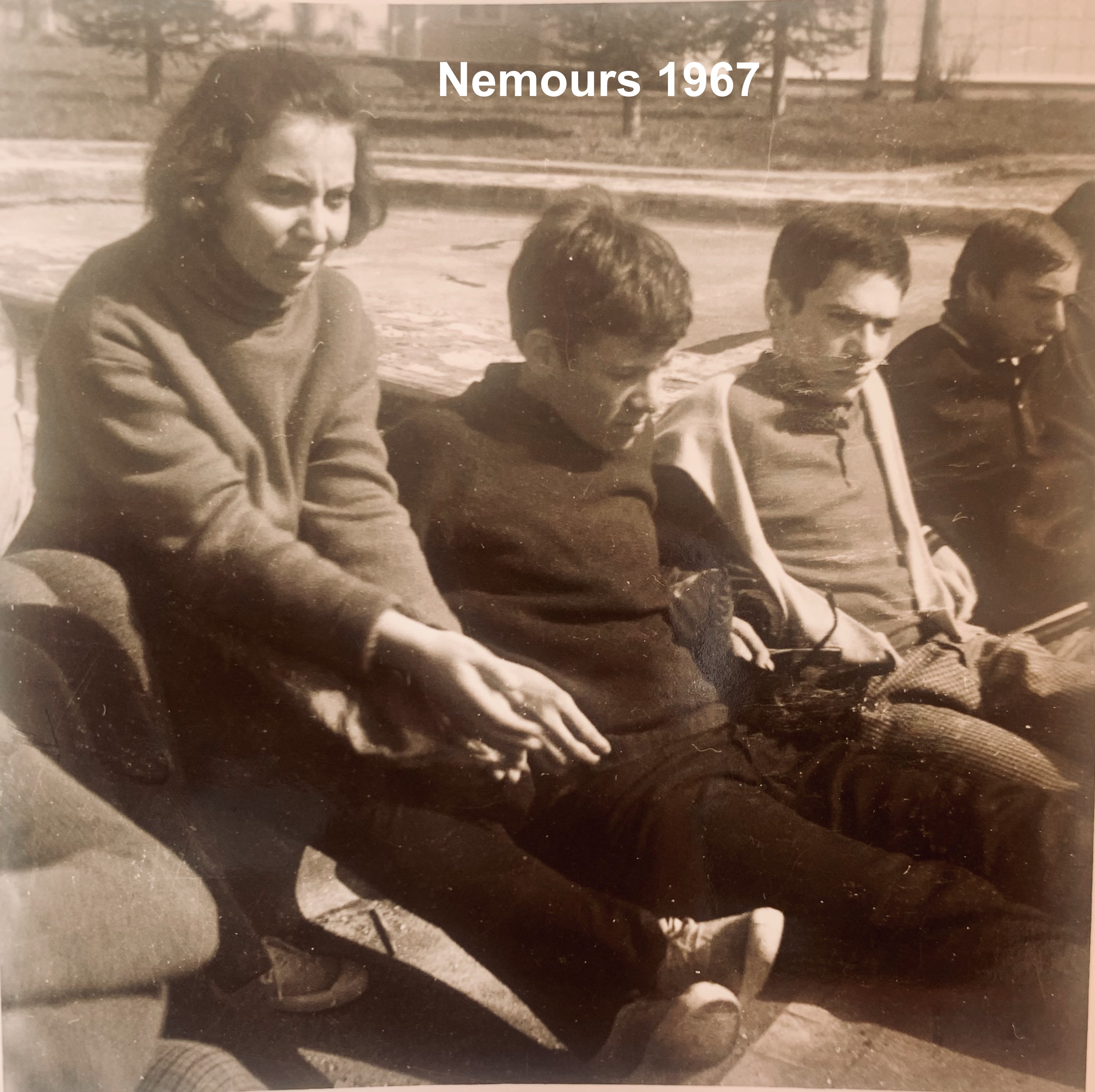 Nemours 1967 Nicole Okra